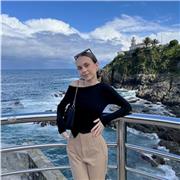 Soy una persona paciente y alegre, en el que me gustaría dar clases a los niños para resolver las posibles cuestiones que tengan.